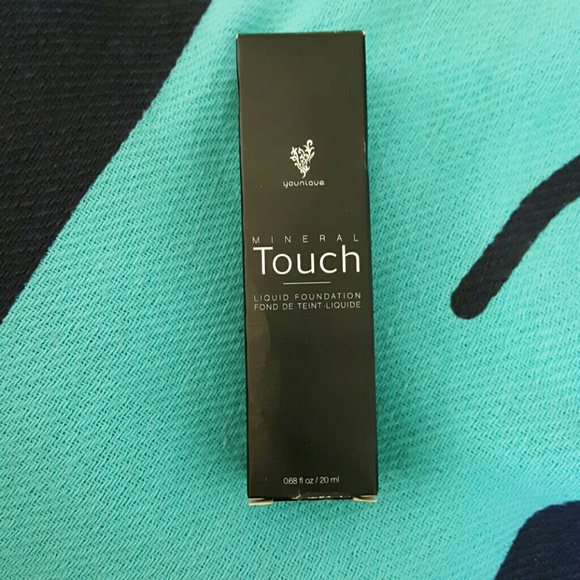 Younique foundation