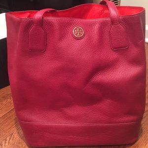 Tory burch tote bag!
