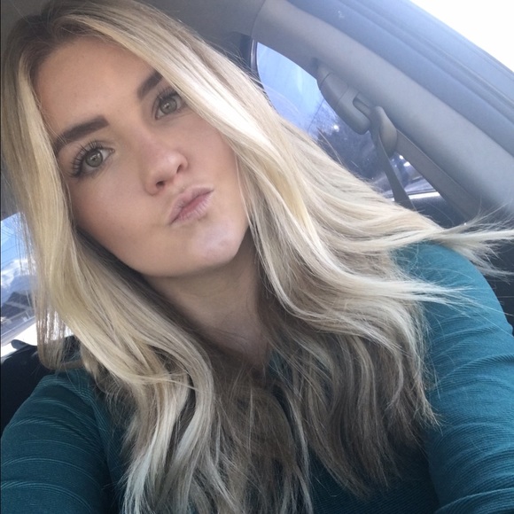 Meet your Posher, Danielle