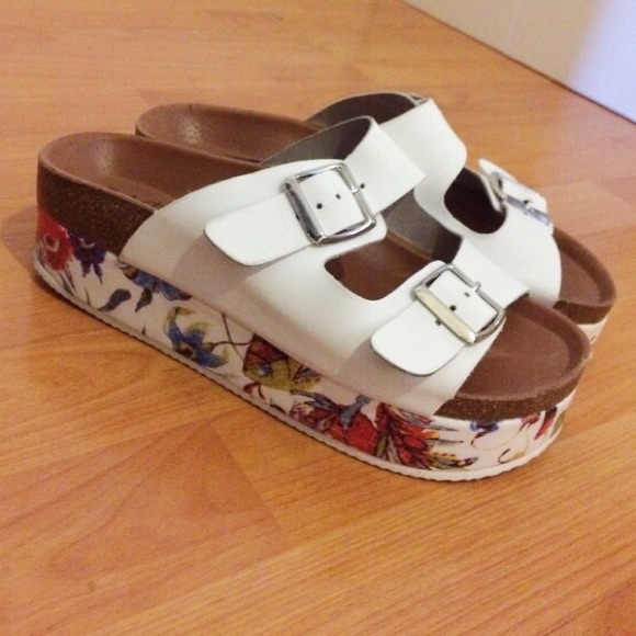 Urban Outfitters Shoes - Sixty Seven platform Birkenstock sandals