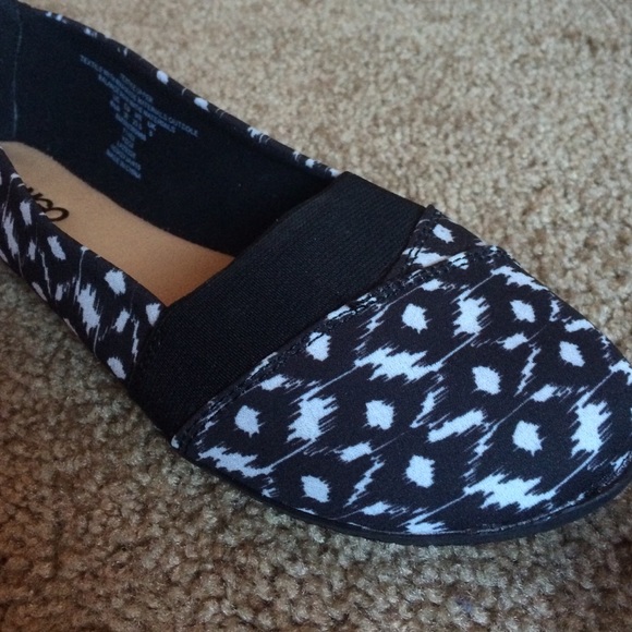 Flats - Picture 2 of 2