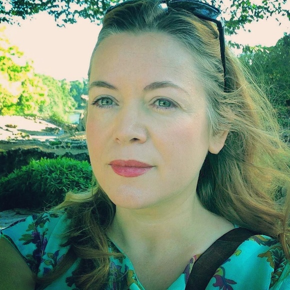 Meet your Posher, Zana