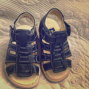 Oshkosh leather baby sandals