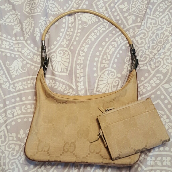 SOLD Authentic Gucci small purse and wallett