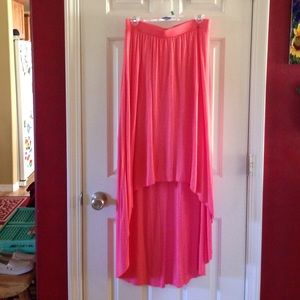 Lauren Conrad pull-on hi-lo hemmed skirt.