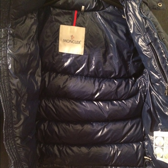 moncler zipper broke moncler zipper broke
