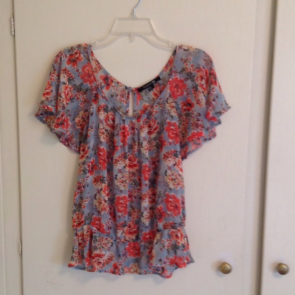 Forever 21 Tops - Forever 21 floral top