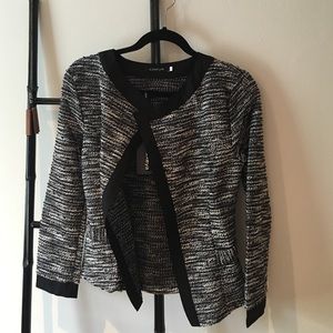 New Black and White Patterned Knit Cardigan