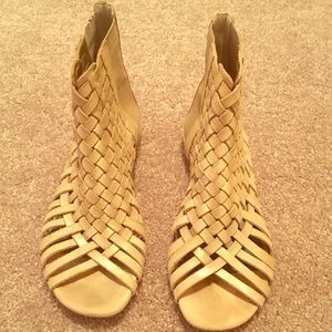 Joie gold gladiators