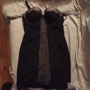 ▪️▪️Forever 21 Shape wear slip ▪️▪️