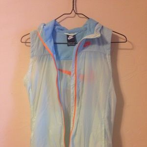 Nike girls L sleeveless hoodie