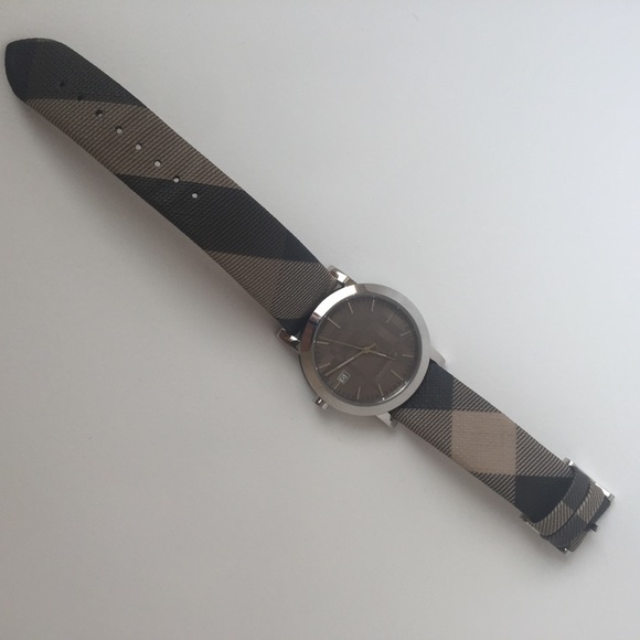 Burberry Accessories - Classic Burberry Women's leather watch Burberry Accessories - Classic Burberry Women's leather watch