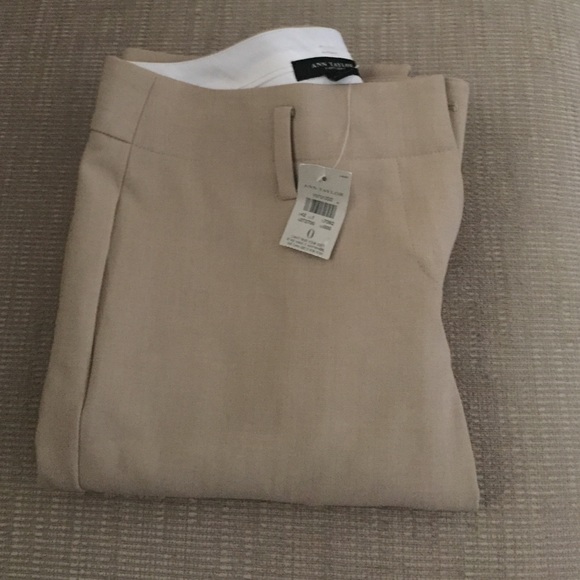 Very nice khaki pants - Picture 1 of 3
