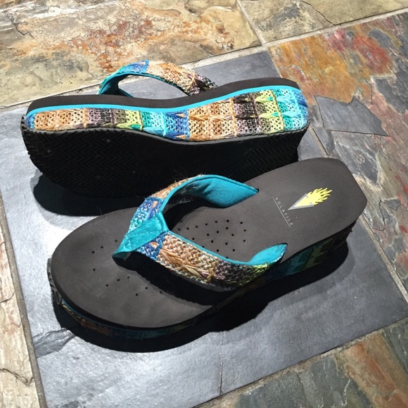 Volatile flip flops