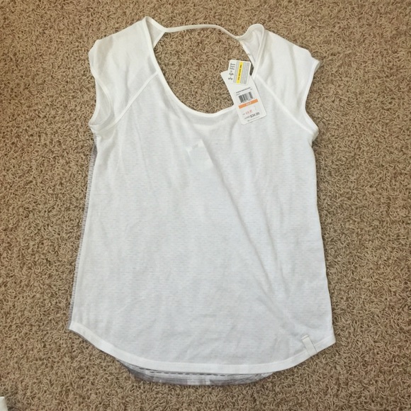 NWT Under Armour workout tee - small