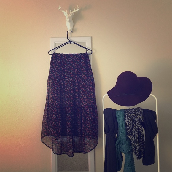 Volcom rosebud printed high/low maxi skirt
