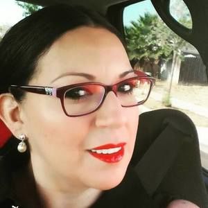 Meet your Posher, Angela