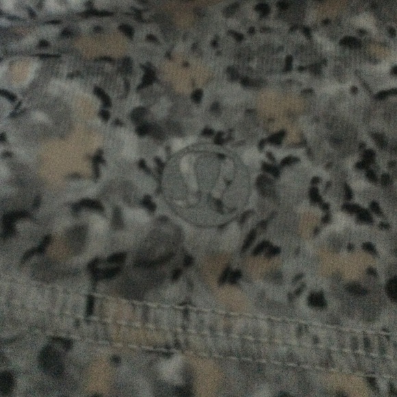 Lululemon tank top with built in bra!