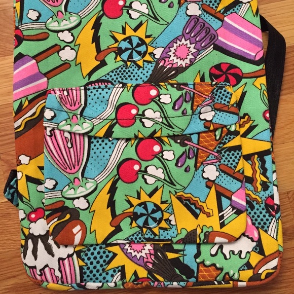 Junkfood backpack - Picture 3 of 4