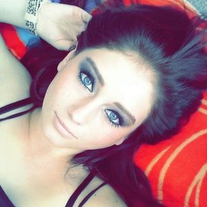 Meet your Posher, Lizzie