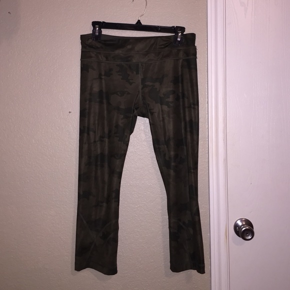 Lululemon crop