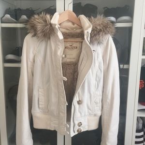 Hollister Jackets & Coats - Hollister faux fur jacket in S Hollister Jackets & Coats - Hollister faux fur jacket in S