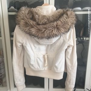 Hollister Jackets & Coats - Hollister faux fur jacket in S Hollister Jackets & Coats - Hollister faux fur jacket in S