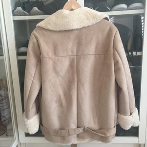 Forever 21 Jackets & Coats - Forever 21 Faux Fur winter coat Forever 21 Jackets & Coats - Forever 21 Faux Fur winter coat