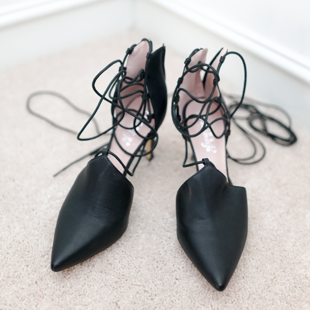 FLASH SALE : Black Pointy Toe Laced Up Pump