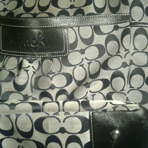 Authentic Signature Coach shoulder tote bag