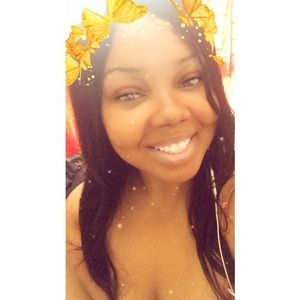 Meet your Posher, Briana