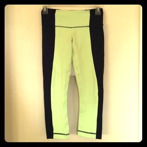 Lululemon neon yellow and black legging sz 4