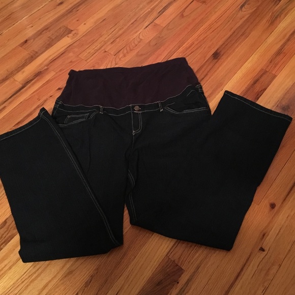 NWOT Maternity jeans