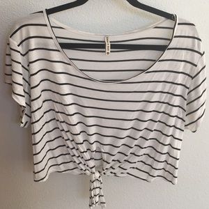 LF tie front crop top-big stripes