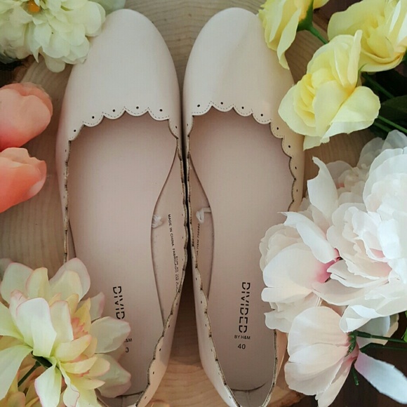 Scalloped flats