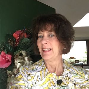 Meet your Posher, Deena