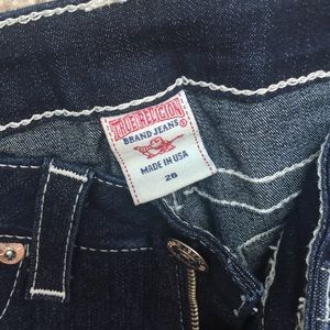 True Religion Jeans - True Religion dark legging fit jeans in SZ 26 True Religion Jeans - True Religion dark legging fit jeans in SZ 26