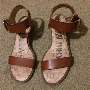 Super cute Sam & Libby sandals!
