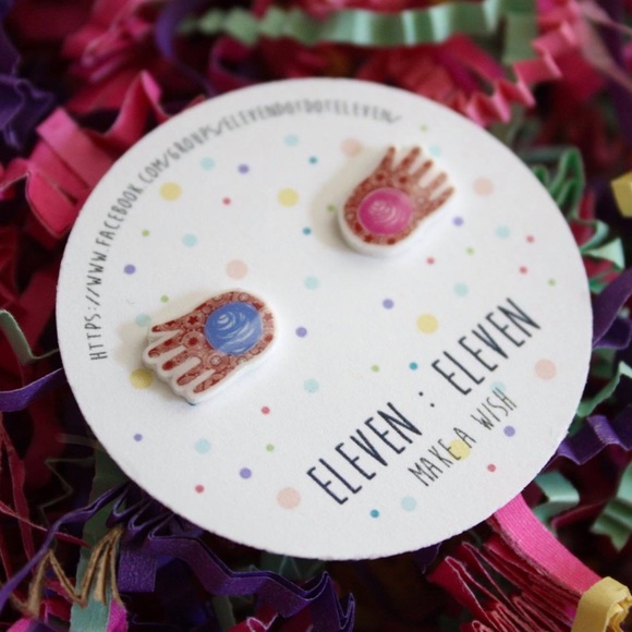 Harry Potter Luna Spectrespecs Stud Post Earrings - Picture 2 of 8