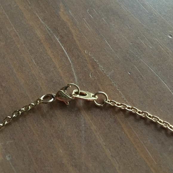 Gold star necklace - Picture 2 of 2