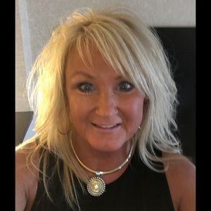 Meet your Posher, Lyn