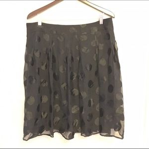 🌟Price drop!🌟 DKNY black polka dot chiffon skirt
