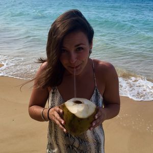 Meet your Posher, Claire