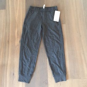 Lululemon take 10 7/8 pant.
