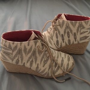 Toms espadrilles wedge booties