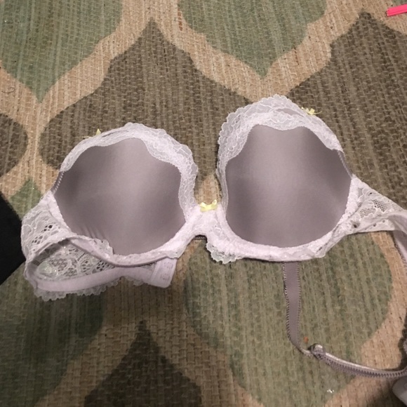 Bras - Picture 2 of 2