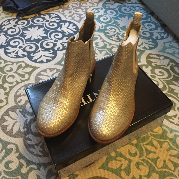 Cute gold booties!