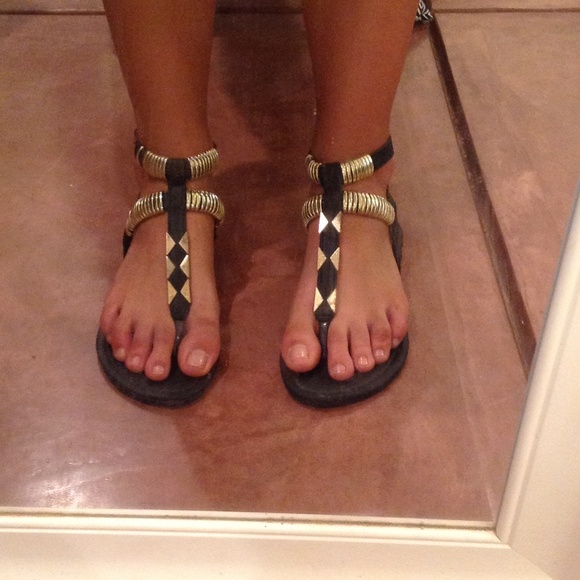 Charlotte Russe Sandals Black Gold Size 7 - Picture 3 of 4