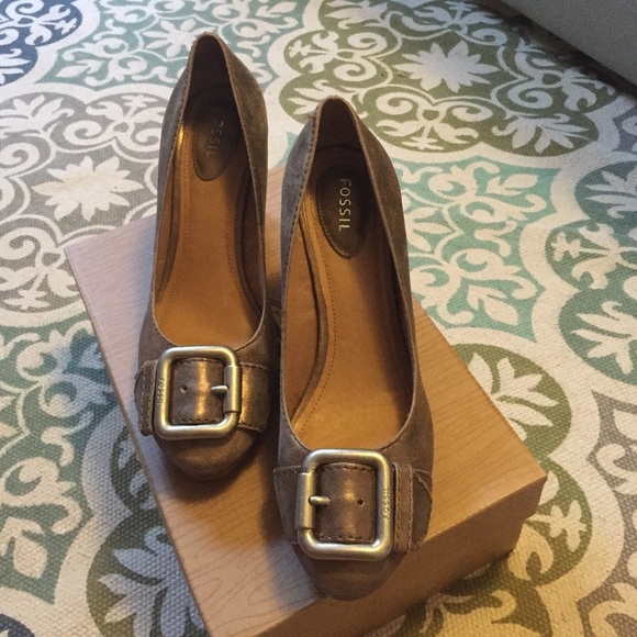 Fossil dark gold Maddox leather pump