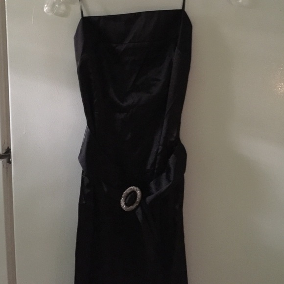 Dress - Picture 4 of 4